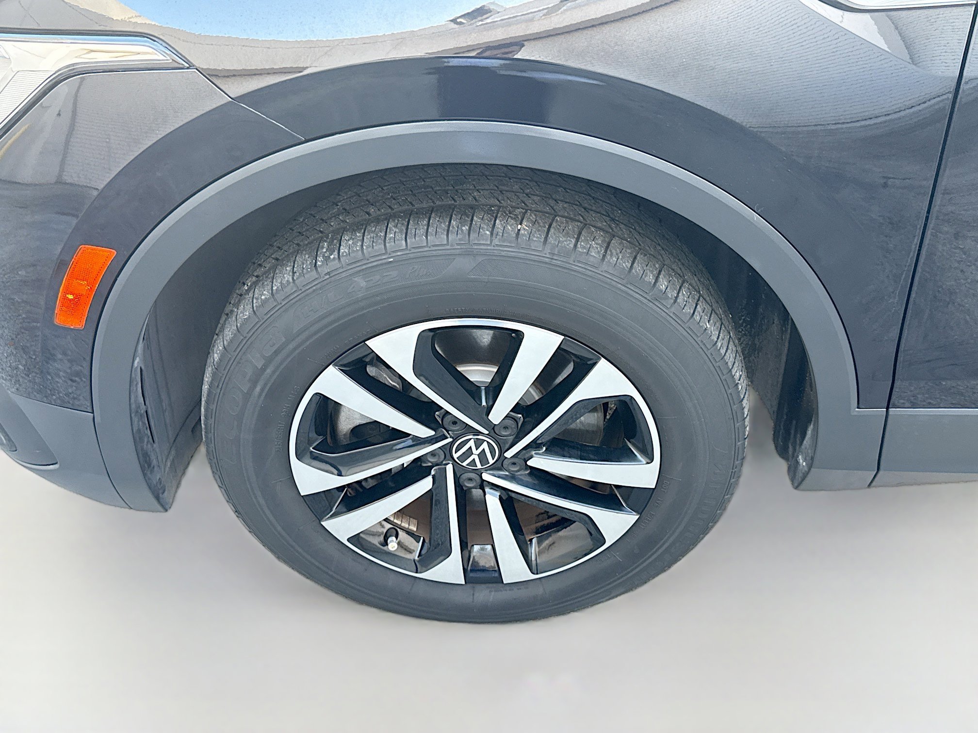 Used 2022 Volkswagen Tiguan S image 36