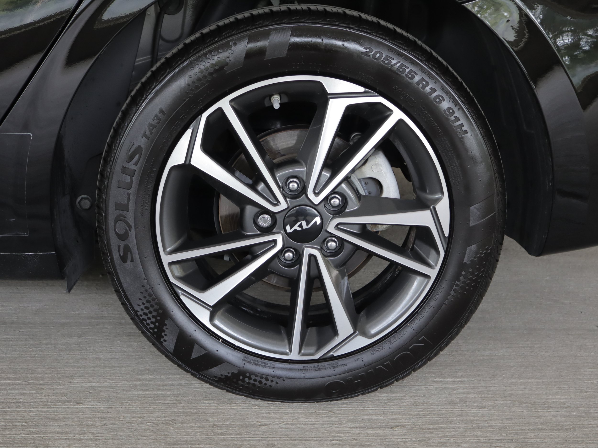 Used 2023 Kia Forte LXS FWD image 22