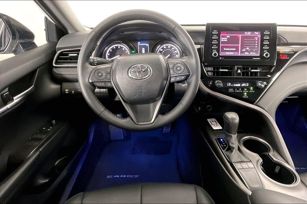 Used 2024 Toyota Camry SE w/ Convenience Package FWD image 6