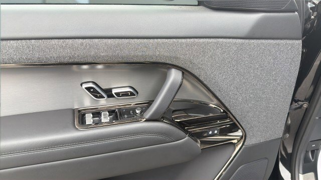Used 2025 Land Rover Range Rover Sport Dynamic SE image 22
