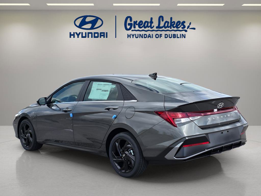 New 2026 Hyundai Elantra SEL Sport image 3