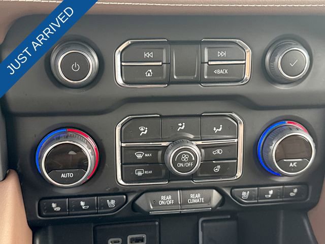 Used 2024 Chevrolet Tahoe High Country w/ Advanced Technology Package image 19