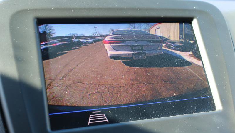 Used 2020 Chevrolet Equinox LT w/ Driver Convenience Package image 13