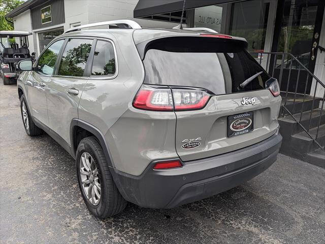 Used 2020 Jeep Cherokee Latitude Plus w/ Comfort/Convenience Group AWD/4WD image 3