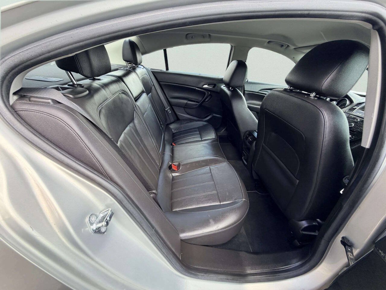 Used 2011 Buick Regal CXL w/ RL3 Preferred Equipment Group FWD image 23