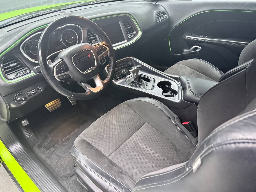 Used 2015 Dodge Challenger R/T Scat Pack w/ Scat Pack Appearance Package RWD image 9