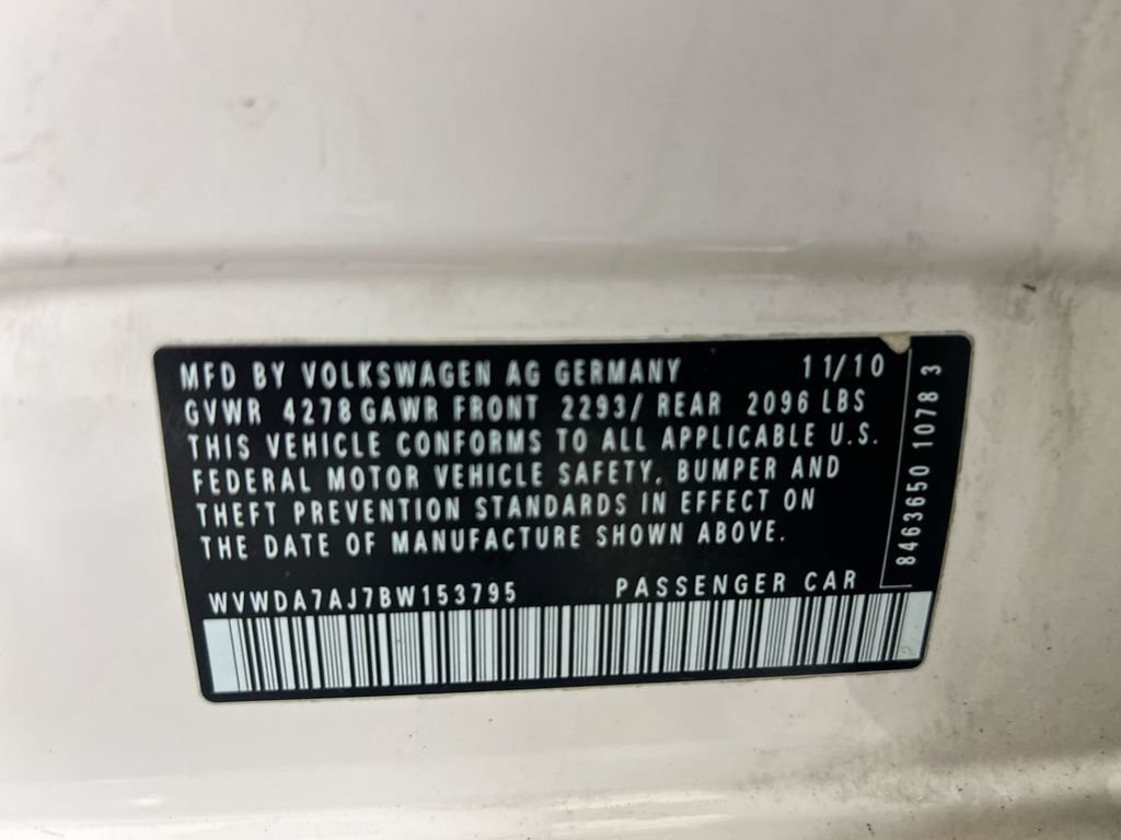Used 2011 Volkswagen Golf 4-Door FWD image 26