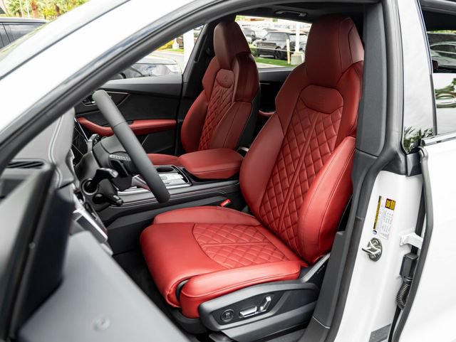 New 2026 Audi SQ8 Premium Plus AWD/4WD image 13