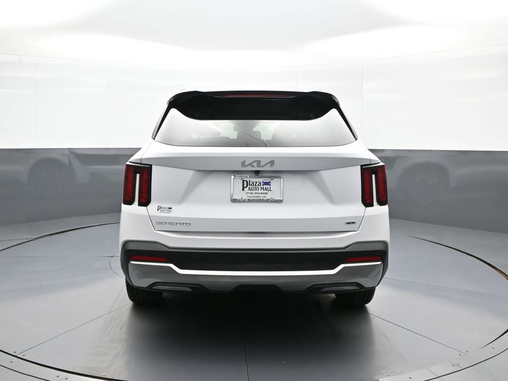 Certified 2024 Kia Sorento S image 7