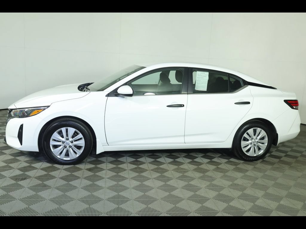 Used 2025 Nissan Sentra S FWD image 14
