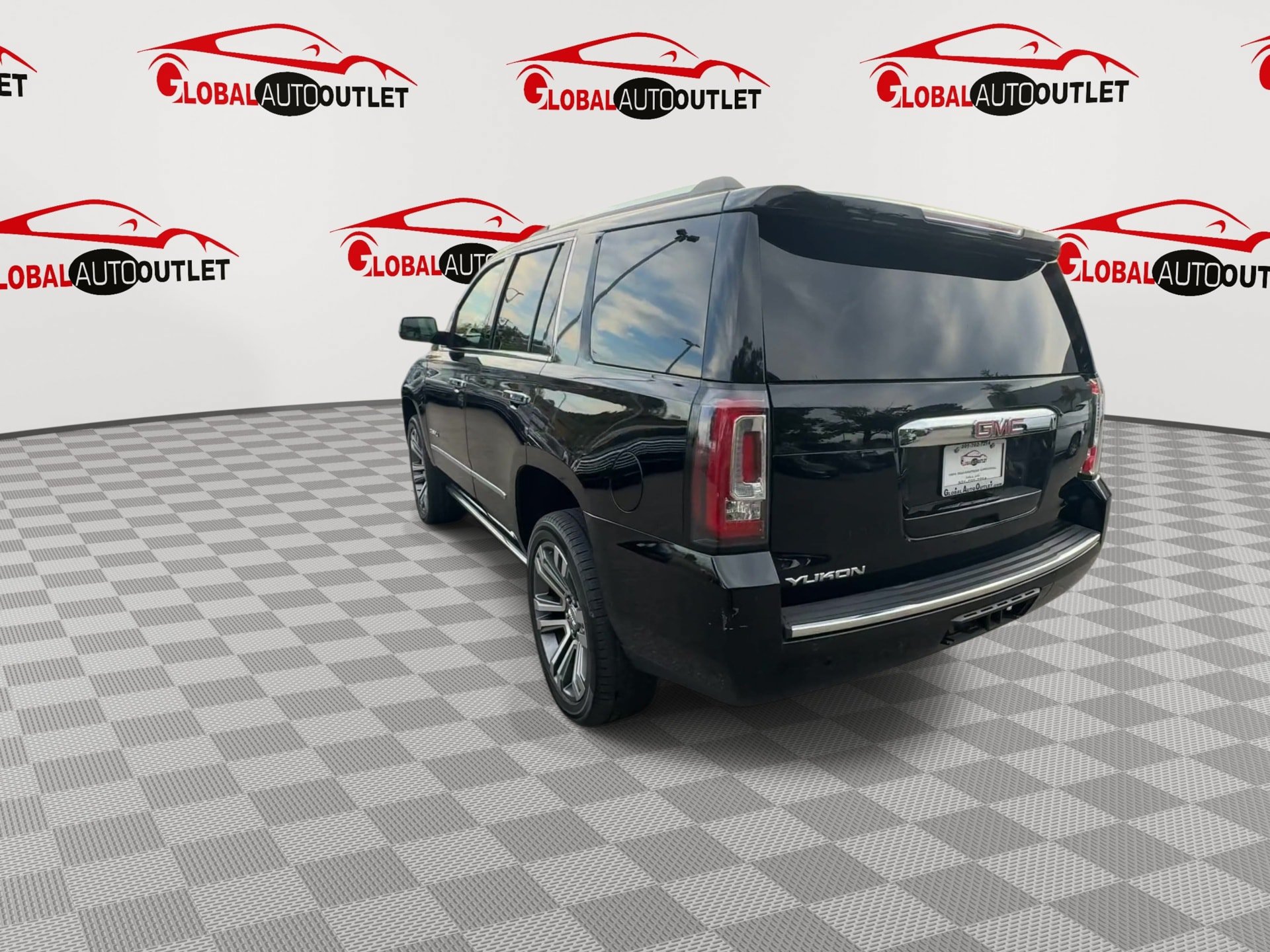 Used 2018 GMC Yukon Denali w/ Denali Ultimate Package AWD/4WD image 6