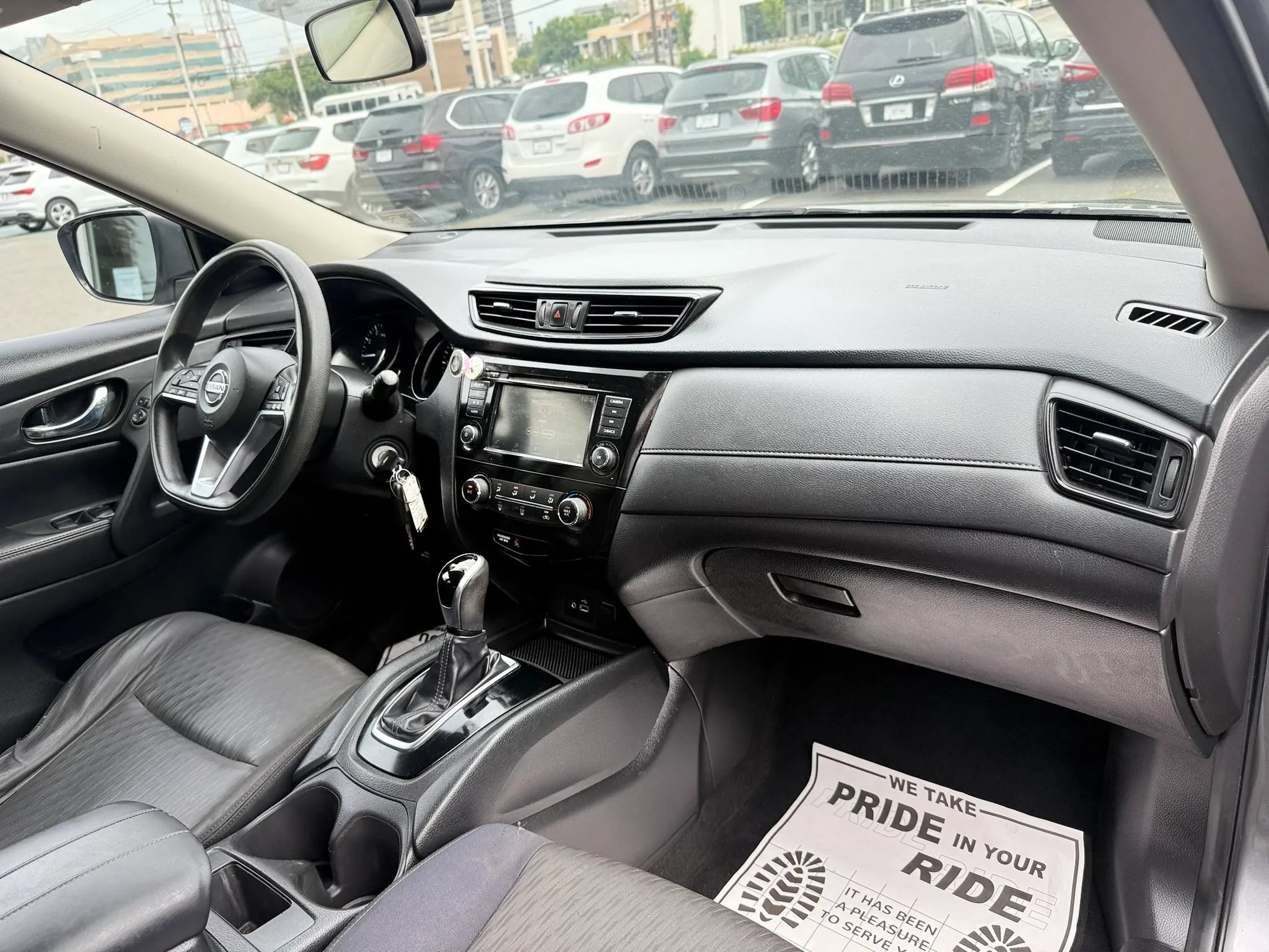Used 2018 Nissan Rogue S AWD/4WD image 31