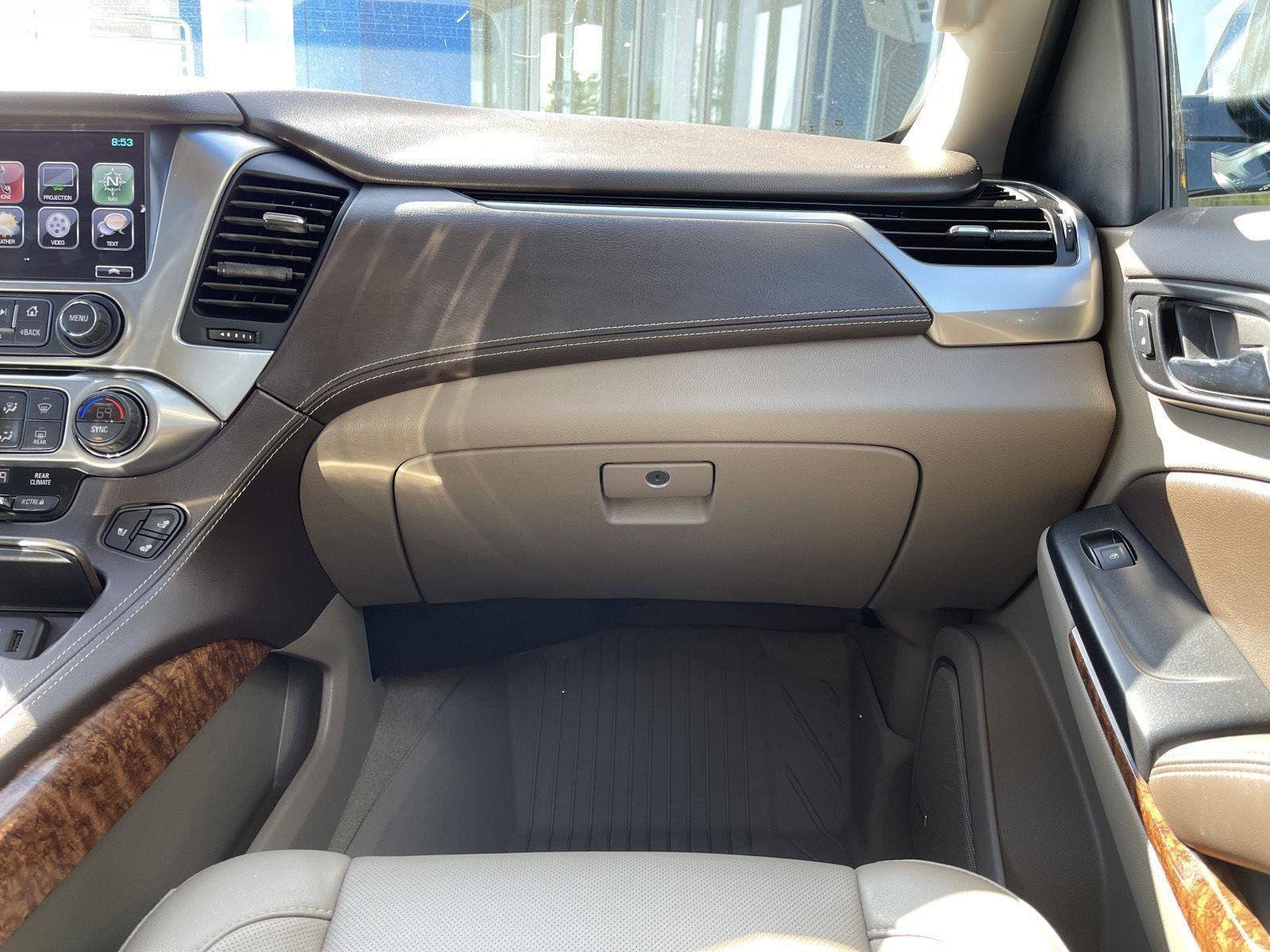 Used 2020 Chevrolet Tahoe Premier w/ Premier 6.2L Value Package image 35