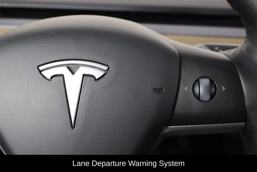 Used 2022 Tesla Model Y Long Range AWD/4WD image 10
