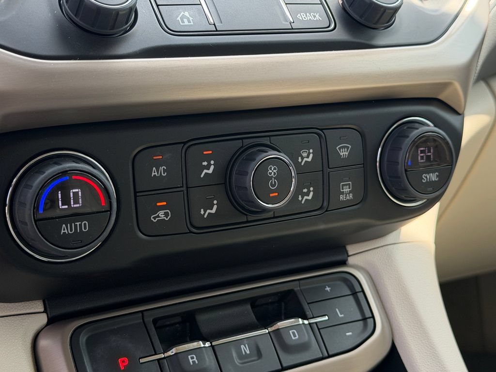 Used 2023 GMC Acadia Denali w/ Denali Ultimate Package FWD image 28