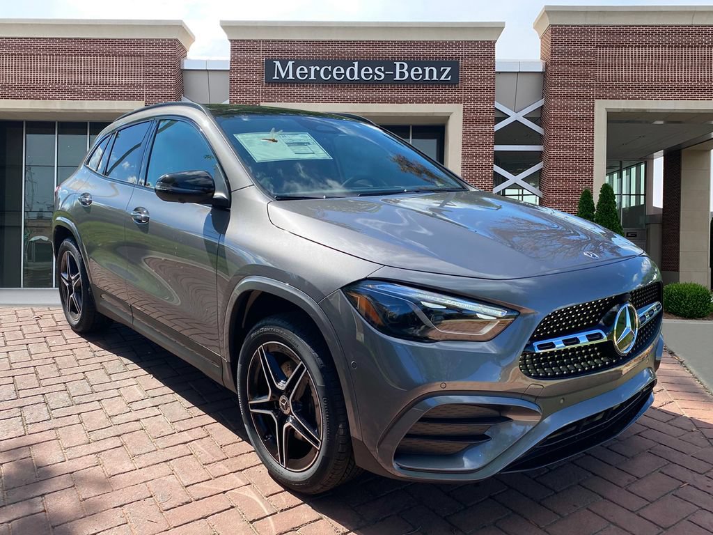 Used 2025 Mercedes-Benz GLA 250 image 4
