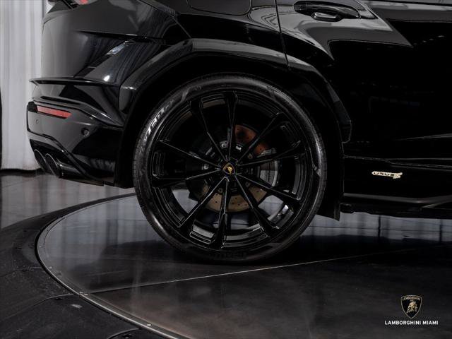 Used 2024 Lamborghini Urus S AWD/4WD image 17
