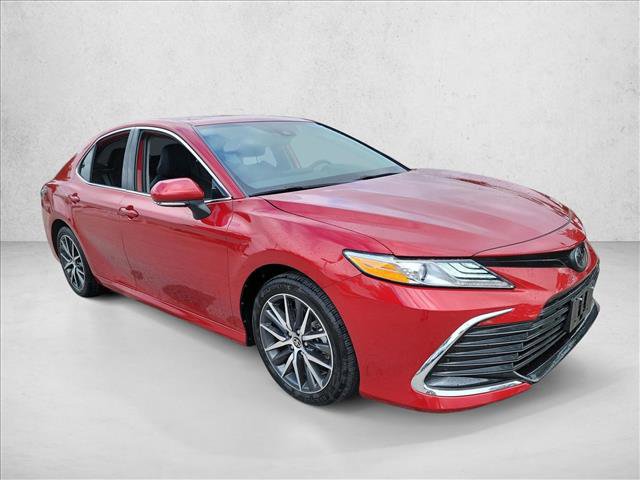 Used 2024 Toyota Camry XLE image 3