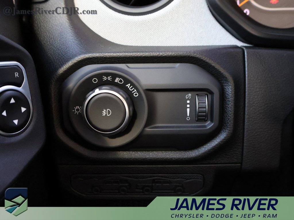Used 2024 Jeep Wrangler Willys image 30