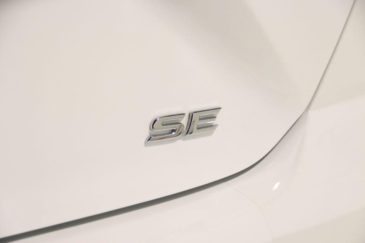 Used 2026 Toyota Camry SE FWD image 14