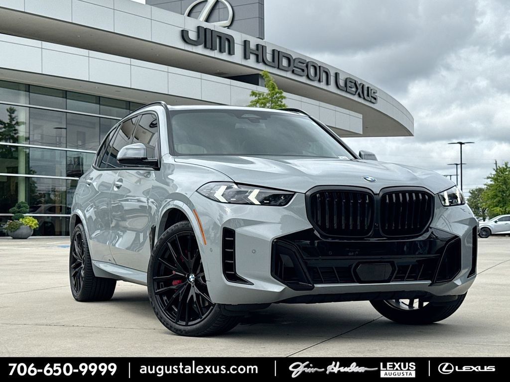 Used 2025 BMW X5 xDrive40i w/ M Sport Package AWD/4WD image 1