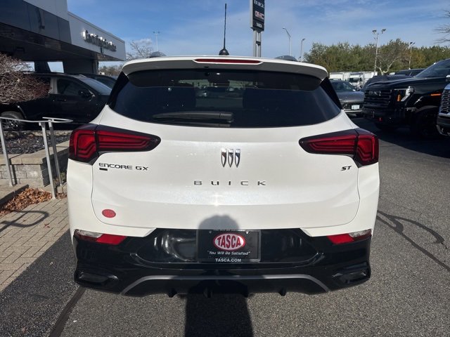Used 2024 Buick Encore GX Sport Touring image 7