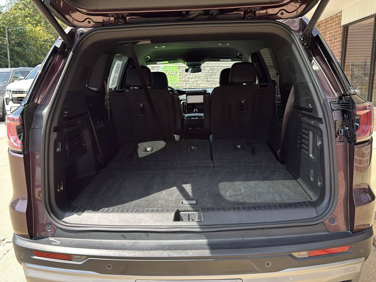 Used 2024 GMC Acadia Elevation AWD/4WD image 21