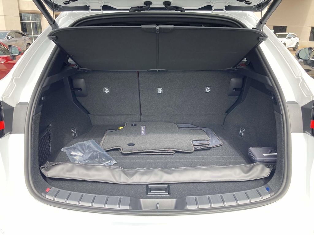 New 2026 Lexus NX 350h FWD image 8