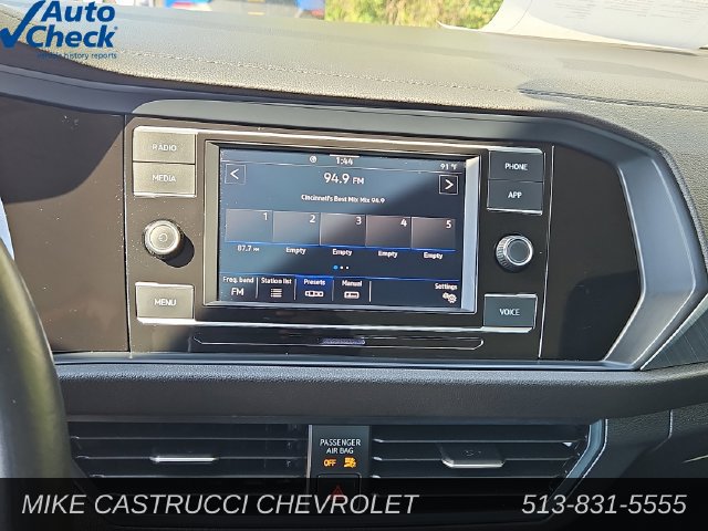 Used 2024 Volkswagen Jetta SE FWD image 16