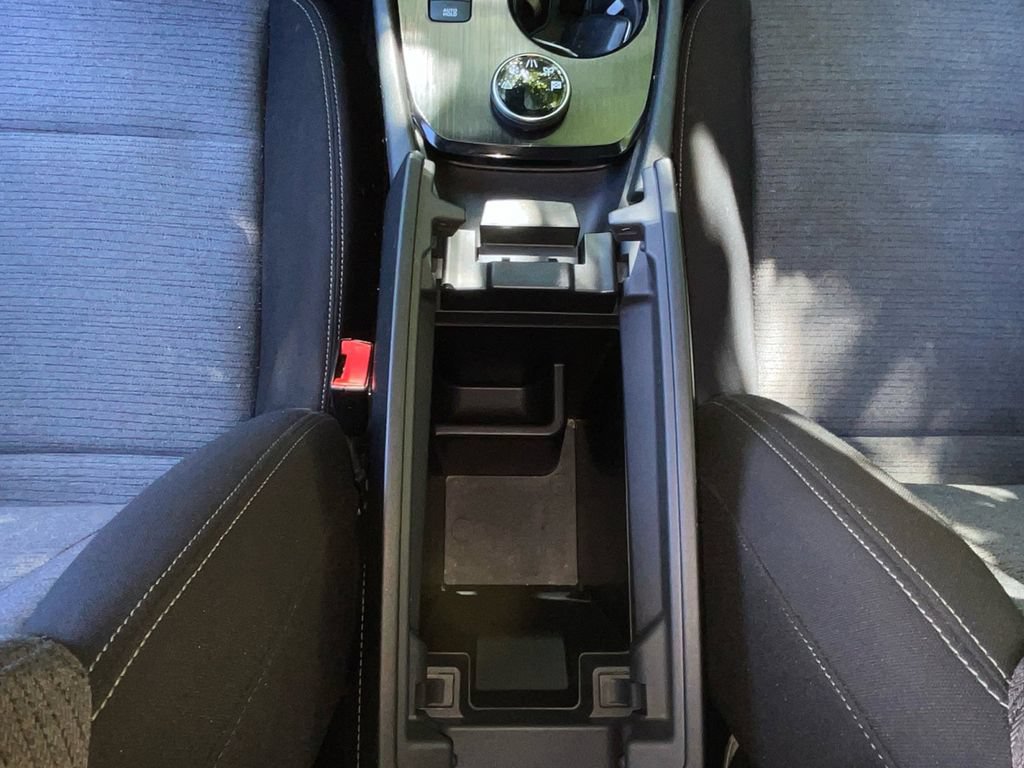 Used 2023 Nissan Rogue SV AWD/4WD image 11