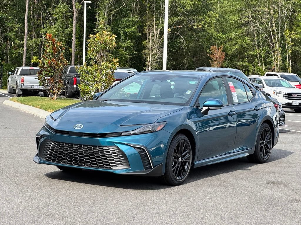 New 2026 Toyota Camry SE FWD image 2