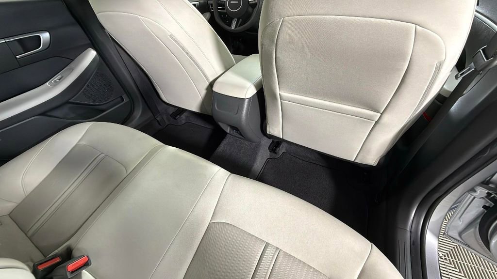 Used 2025 Hyundai Sonata SE image 28