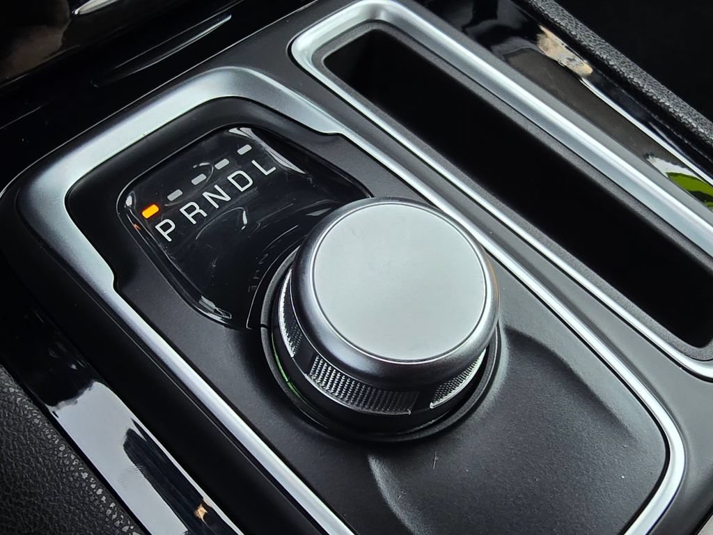 Used 2023 Chrysler 300 Touring RWD image 24