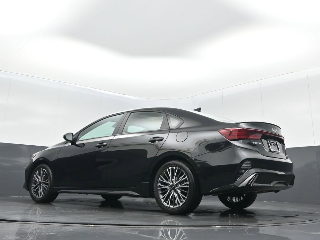 Used 2024 Kia Forte GT-Line w/ GT-Line Premium Package image 17
