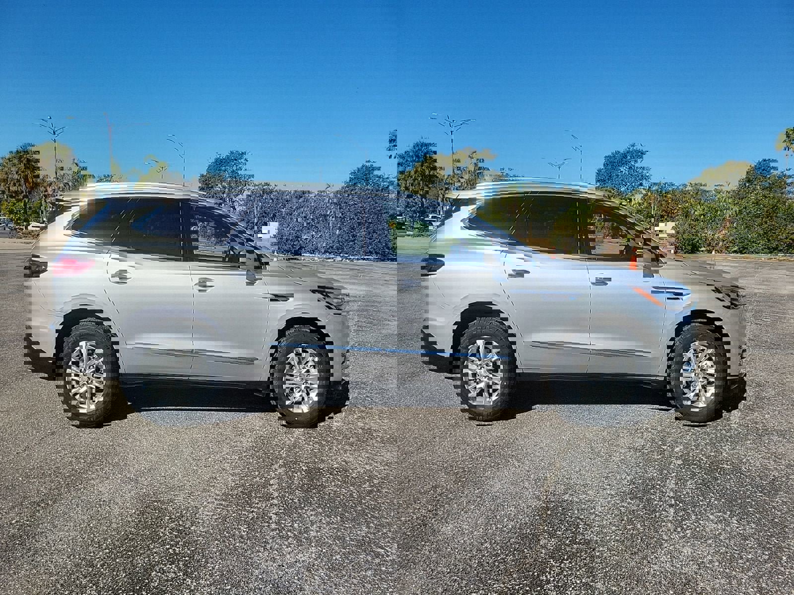 Used 2021 Buick Enclave Essence w/ Sound and Sites Package image 10