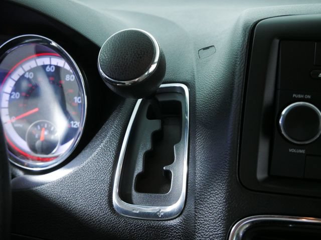 Used 2014 Dodge Grand Caravan American Value Package FWD image 32