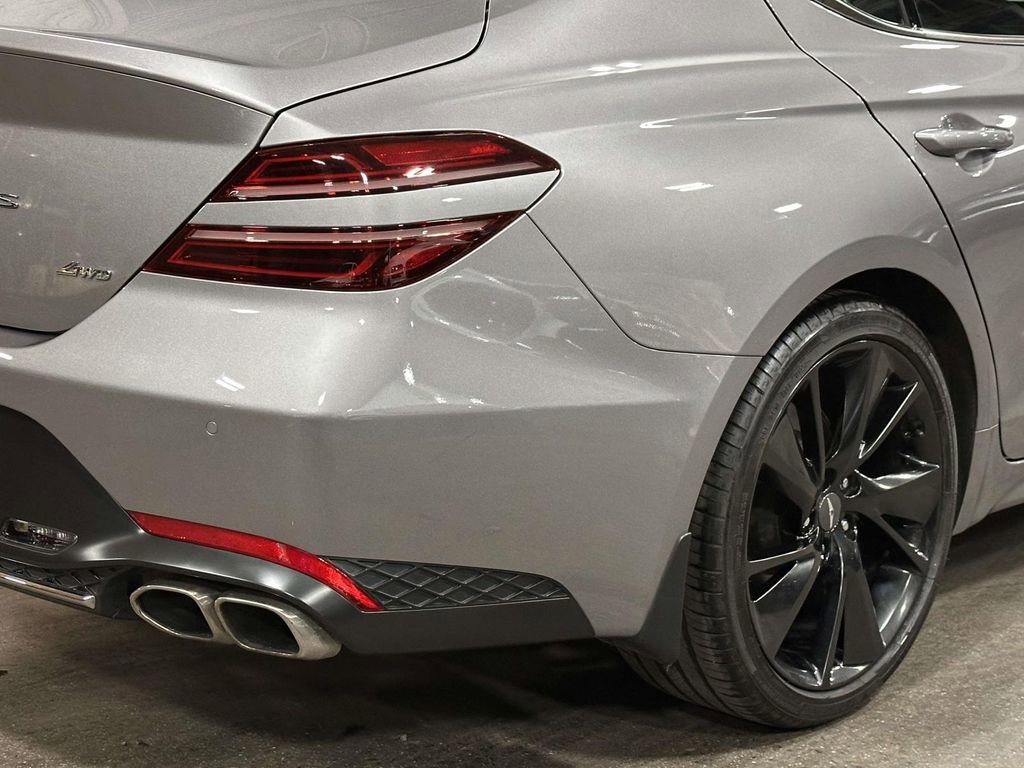 Used 2023 Genesis G70 2.0T w/ Sport Prestige Package AWD/4WD image 11
