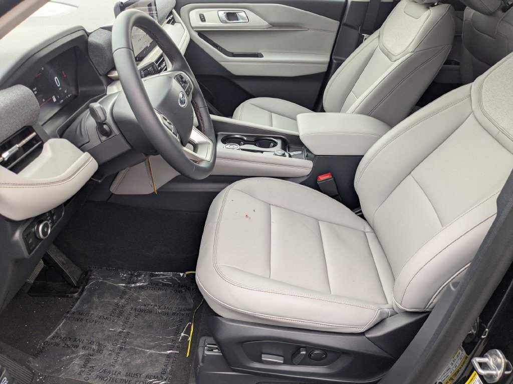 New 2026 Ford Explorer Active w/ Active Comfort Package AWD/4WD image 16