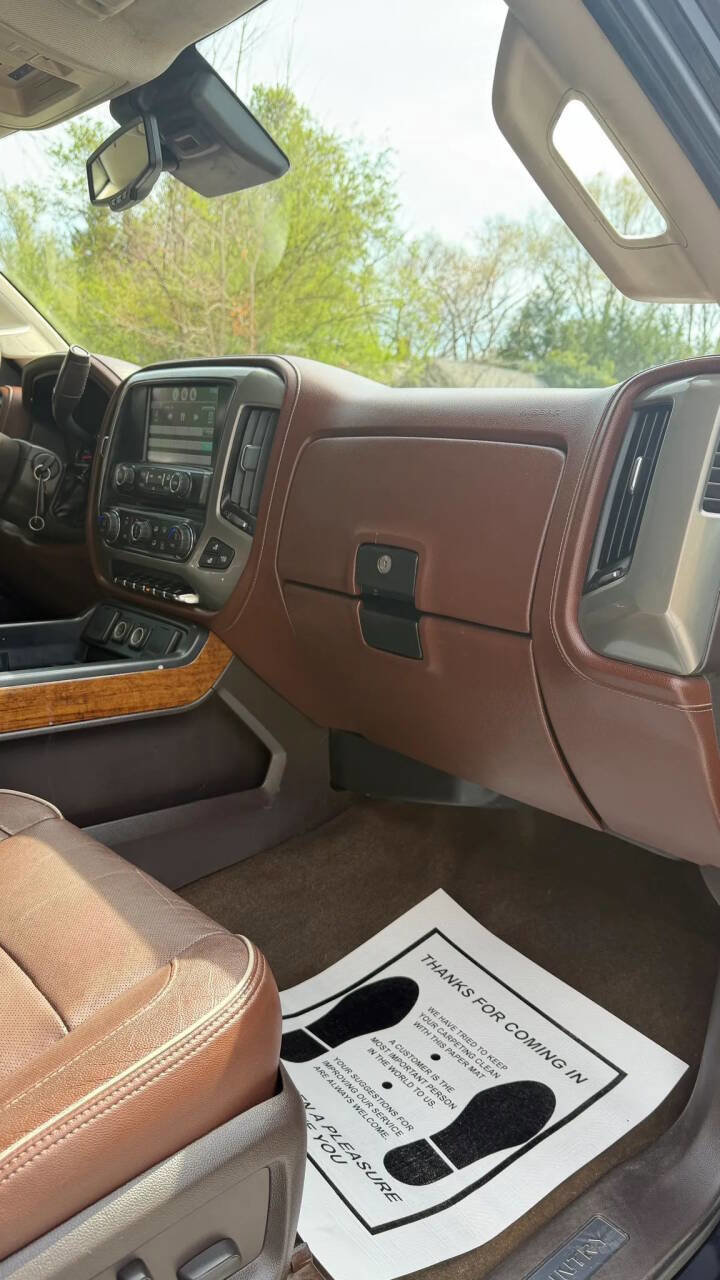 Used 2015 Chevrolet Silverado 3500 High Country w/ Duramax Plus Package image 29