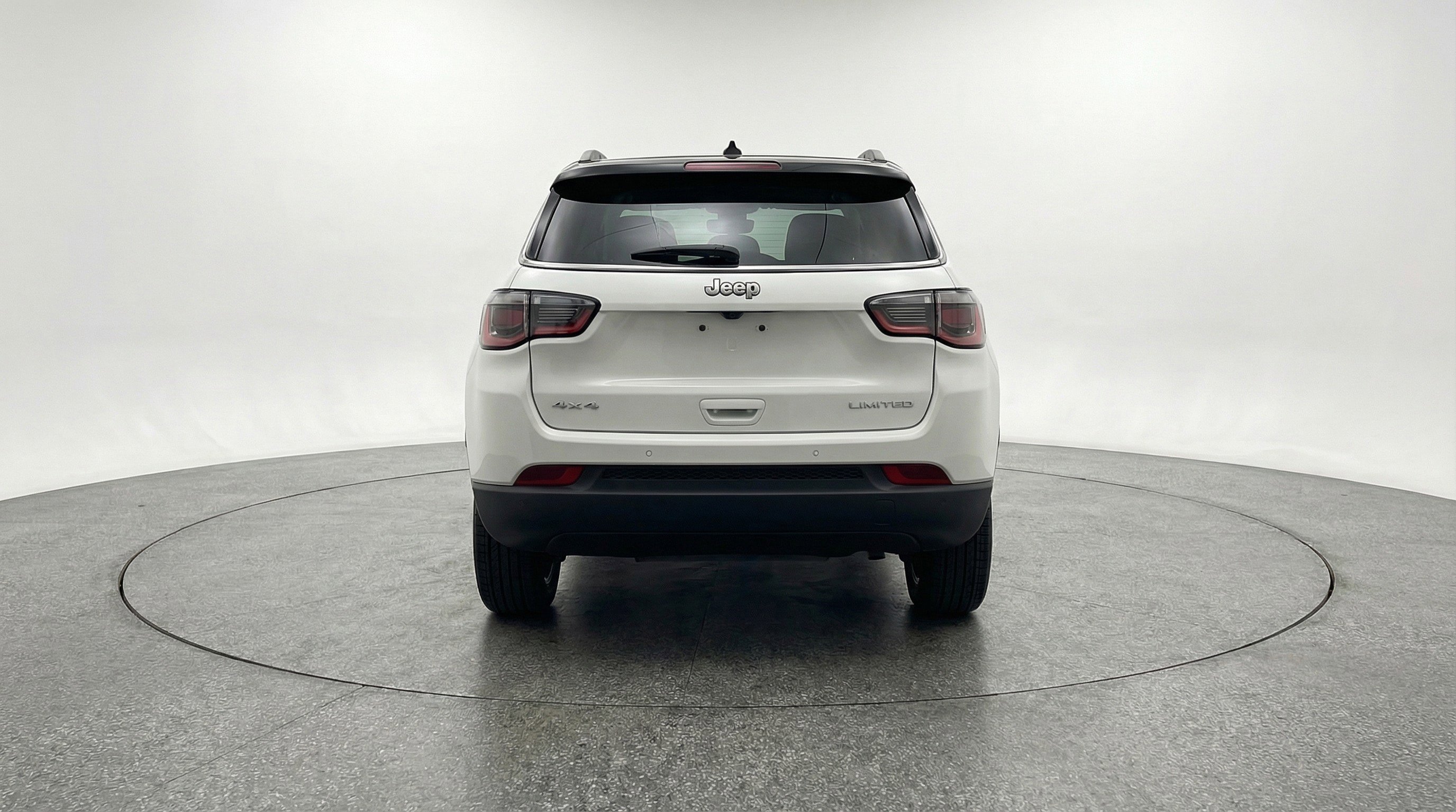 Used 2025 Jeep Compass Limited image 7