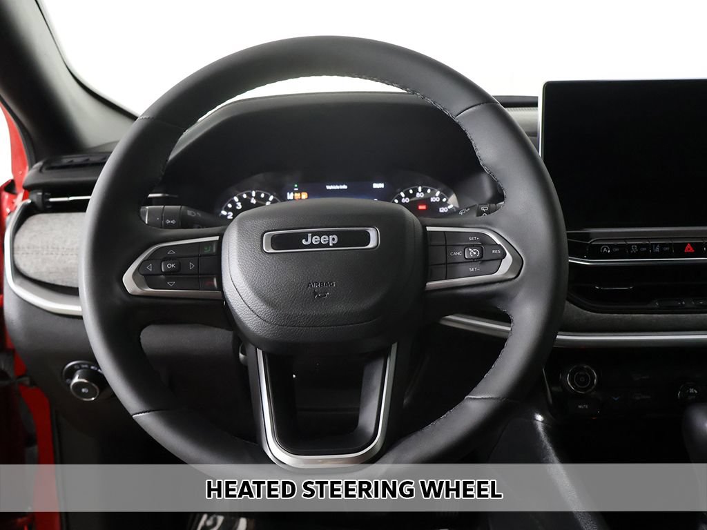 Used 2023 Jeep Compass Latitude AWD/4WD image 4