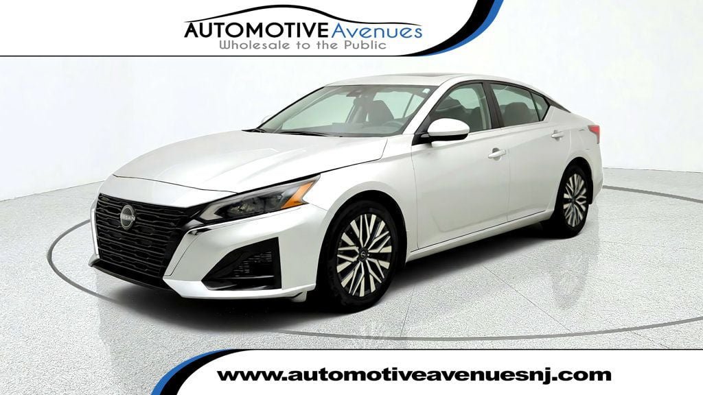 Used 2023 Nissan Altima 2.5 SV w/ SV Premium Package