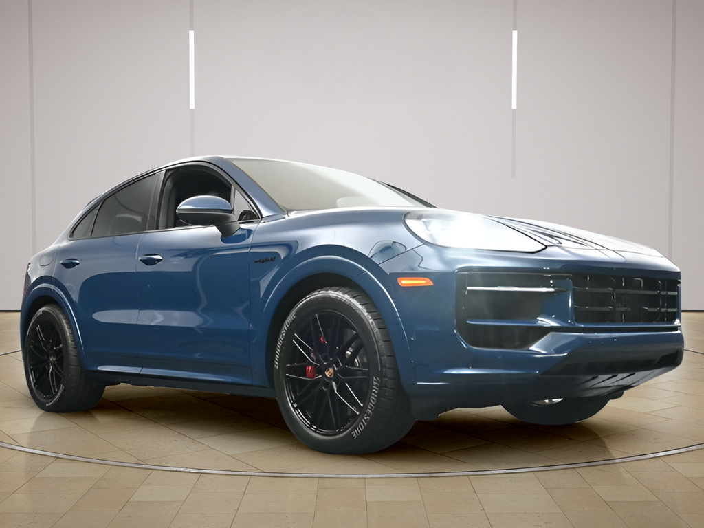 Certified 2025 Porsche Cayenne S AWD/4WD image 31