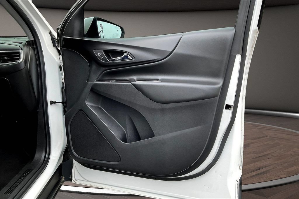 Used 2019 Chevrolet Equinox LT FWD image 32