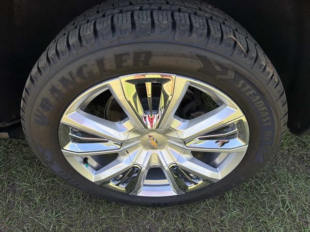 Used 2023 Chevrolet Tahoe High Country w/ Premium Package 2 AWD/4WD image 35
