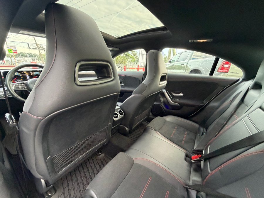 Used 2023 Mercedes-Benz CLA 250 4MATIC image 30