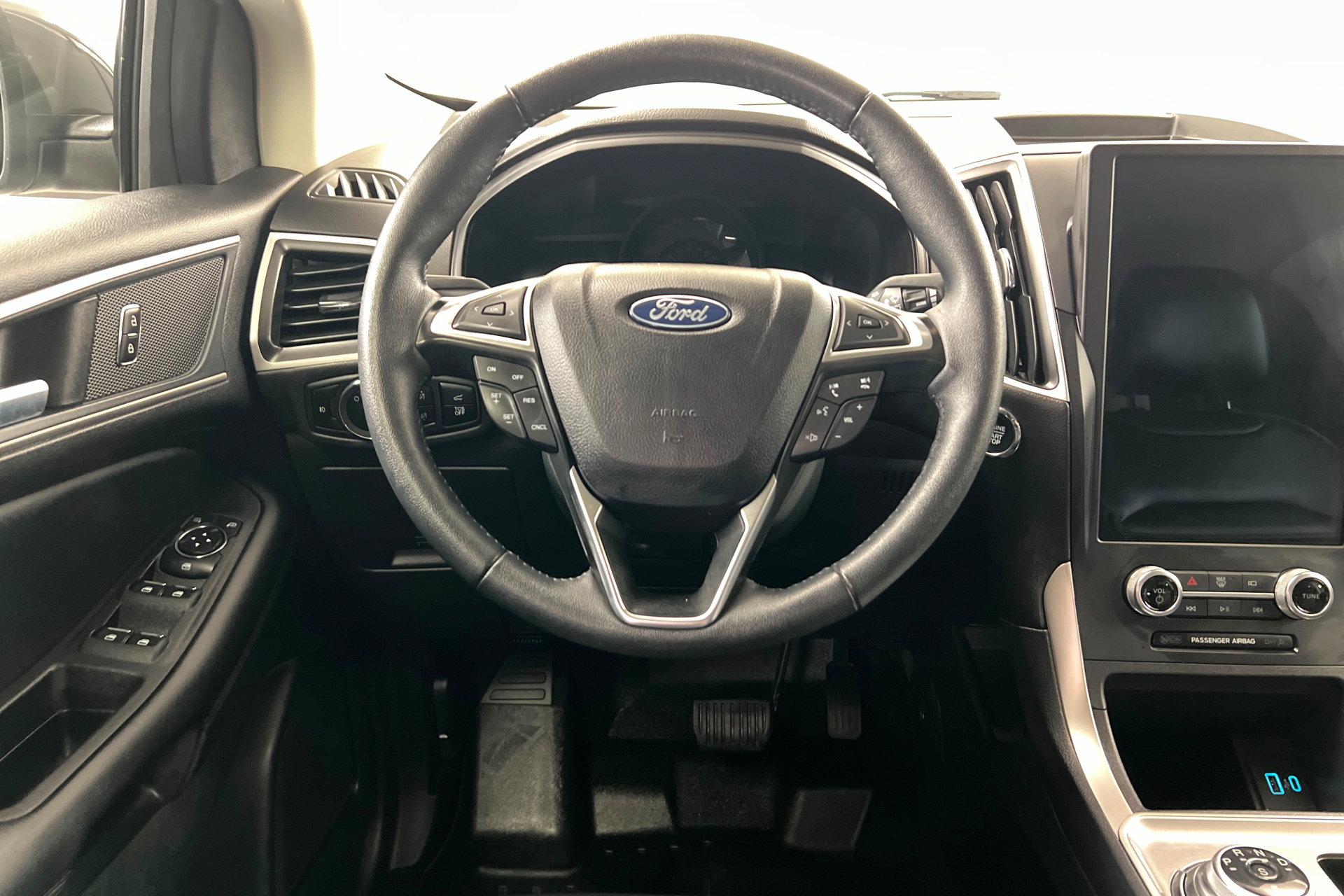 Used 2024 Ford Edge SEL w/ Convenience Package AWD/4WD image 13