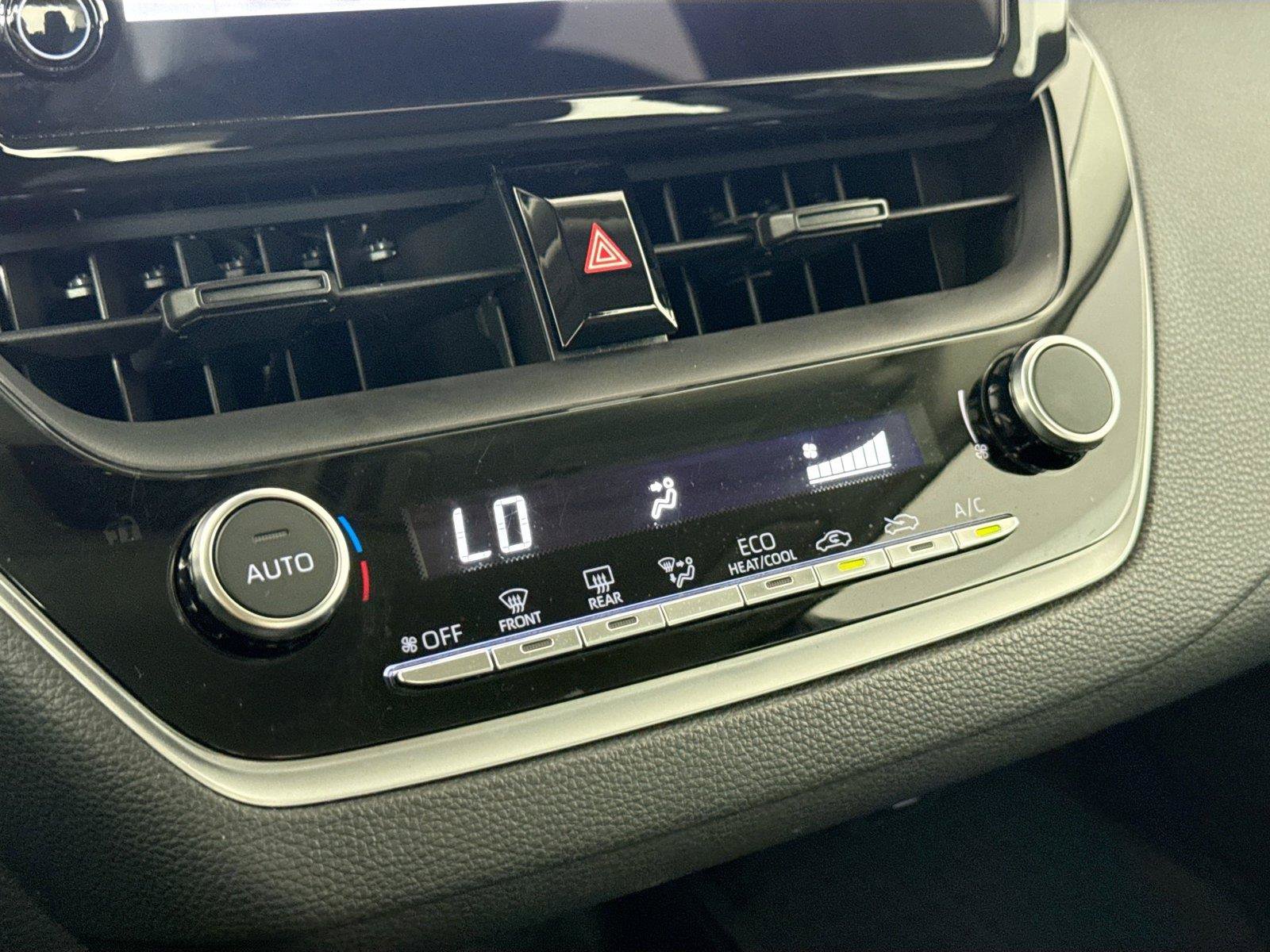 Used 2024 Toyota Corolla LE FWD image 23