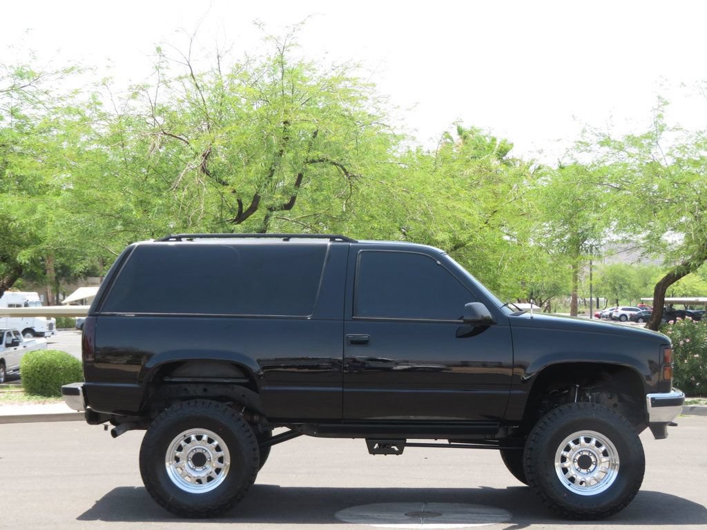 Used 1997 GMC Yukon 4WD 2-Door w/ Marketing Opt Pkg 2 image 3