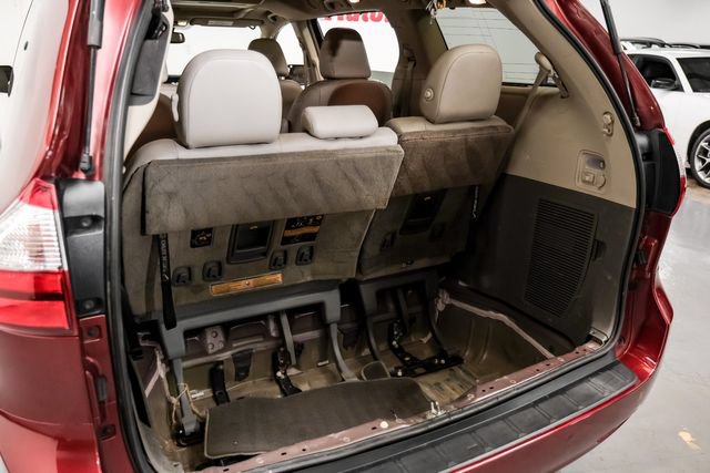 Used 2019 Toyota Sienna XLE Premium FWD image 43